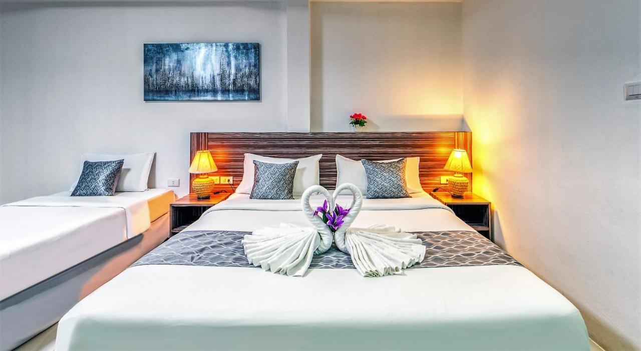 Coconut Resort Hotel Patong Esterno foto